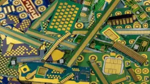 Chiếc laptop cũ của bạn chứa bao nhiêu vàng?