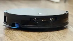 Ecovacs X12 - robot đầu tiên có hệ thống phun nước vào vết bẩn