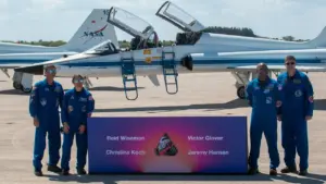 Phi hành đoàn Artemis 2 đến bãi phóng, sẵn sàng tới Mặt Trăng