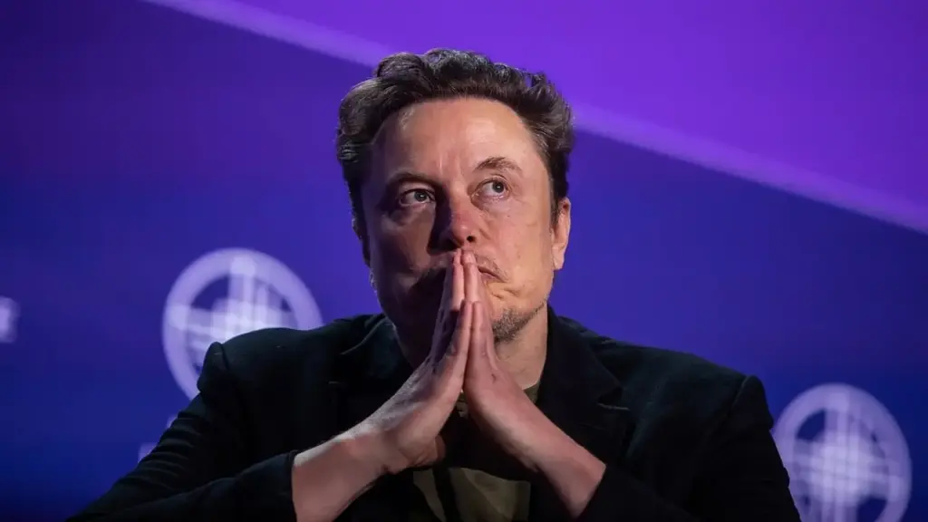 Musk đồng tình với Tim Cook: 'Giá chip nhớ tăng chưa từng có'