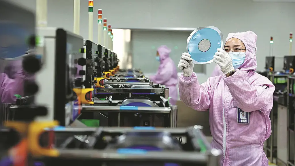 Bước tiến máy DUV của Trung Quốc khiến phương Tây lo ngại
