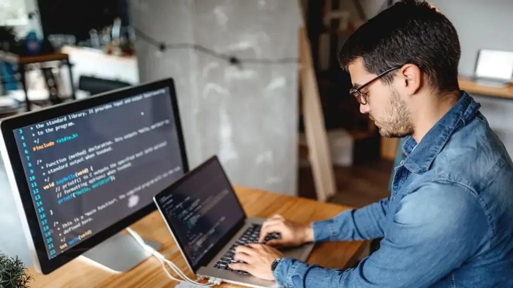 Startup chuộng tuyển người 'có thâm niên, lười một cách thông minh'