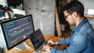 Startup chuộng tuyển người 'có thâm niên, lười một cách thông minh'